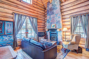 Devil's Thumb Ranch Resort | Luxury Lodge Rooms