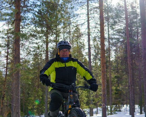 Snowbiking